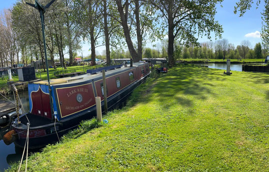There is plenty of space outside to sit and enjoy the view of the River Thames.