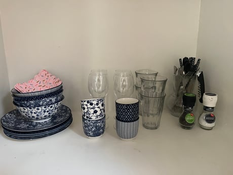 Sufficient crockery and cutlery