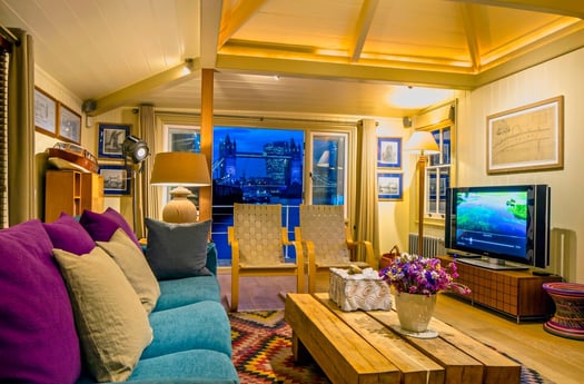 Living room with the postcard view of Tower Bridge