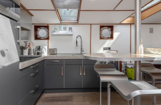 Houseboat 970 Amsterdam photo 9