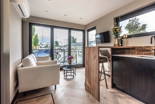 Houseboat 1102 Aalsmeer photo 2