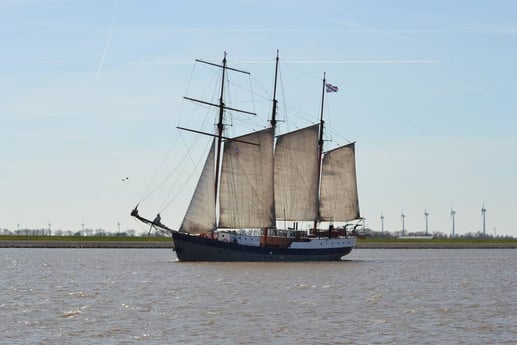 Houseboat 673 Enkhuizen photo 0