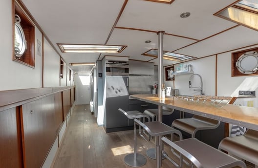 Houseboat 970 Amsterdam photo 12