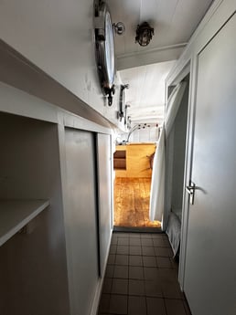 Houseboat 766 Amsterdam photo 27