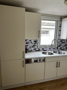 Everything available in the kitchen. Dishwasher including dishwasher tablets