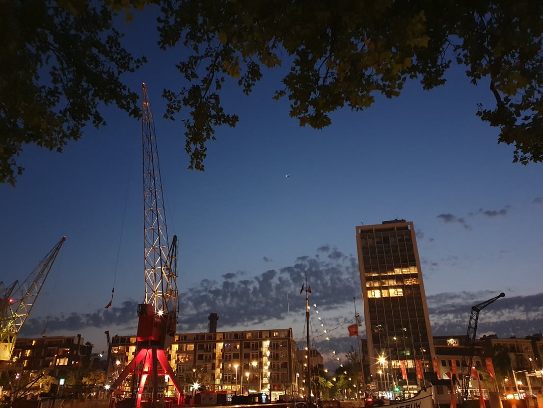 Houseboat Rotterdam Captain's Apartment
