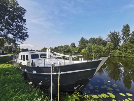Houseboat 956 Bodegraven photo 1