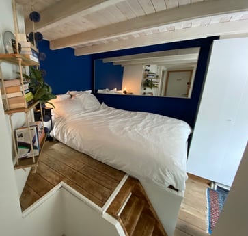 Erstes Schlafzimmer