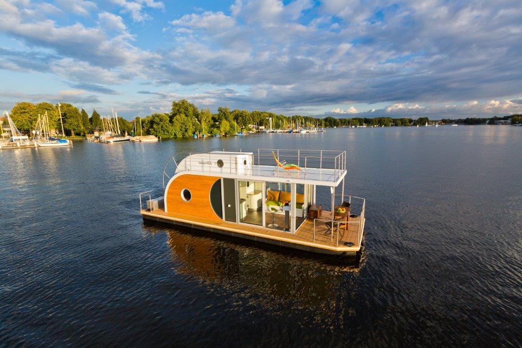 Houseboat Berlin Berlin Houseboat sleeps 6