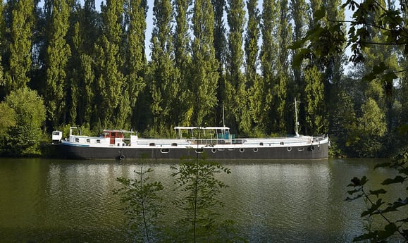 bateau vue de côté