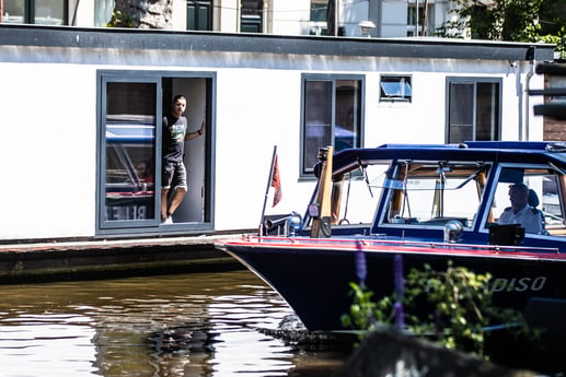 Gastgeber schaut sich die Boote an ;)