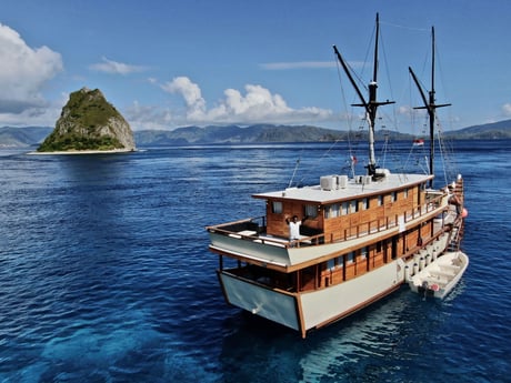 Houseboat 761 Labuan Bajo photo 0