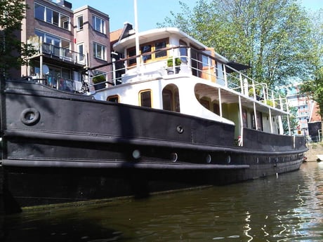 luxurious houseboat