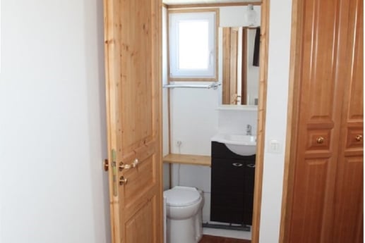 En-suite bathroom