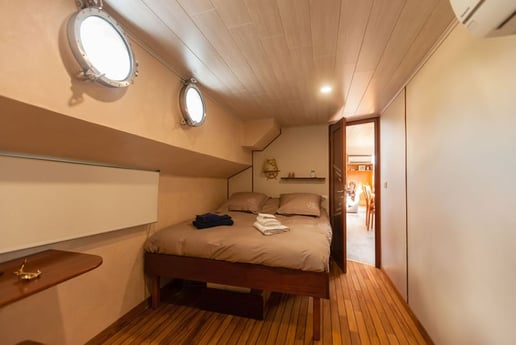 Dormitorio con capacidad para dos personas.