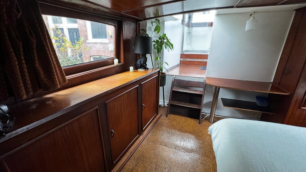 Blick vom Schlafzimmer Richtung Badezimmer
