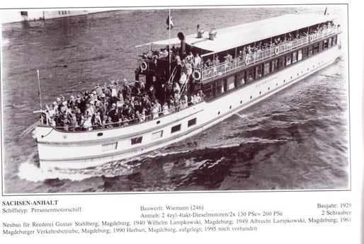 Het schip is gebouwd in 1929 en heeft de rivier de Elbe bevaren.