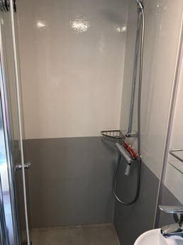 Bathroom right
