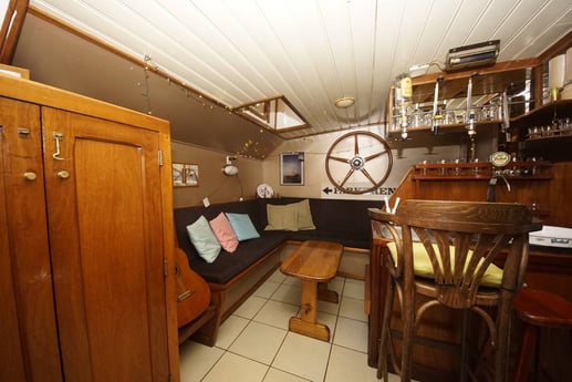 Houseboat 946 Makkum photo 4