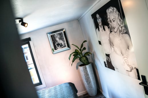Schlafzimmer 1