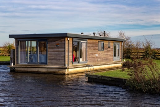 Houseboat "Sweltsje"