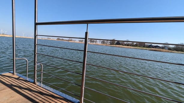 Balustrade met zwembadtrap