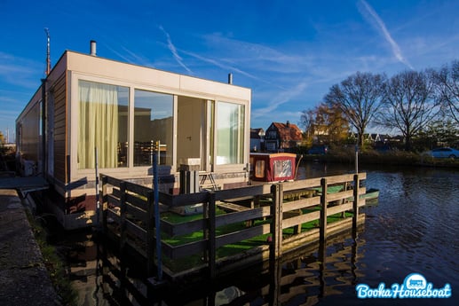 Im Sommer können Sie direkt ins Wasser springen!