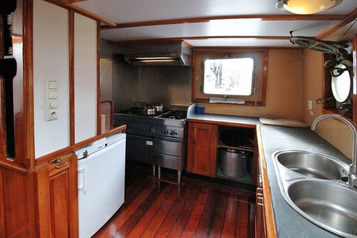 Houseboat 666 Harlingen photo 4