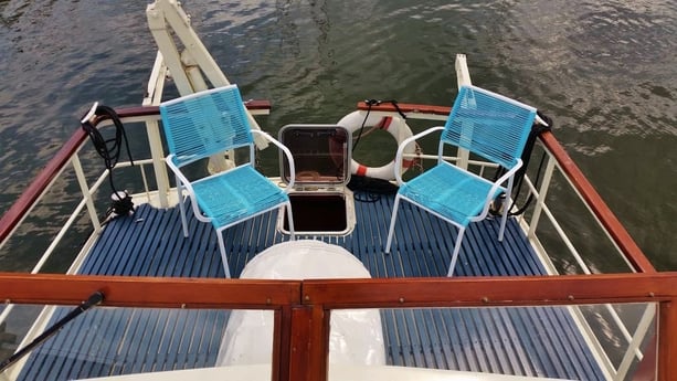 Terrasse sur pont arrière.