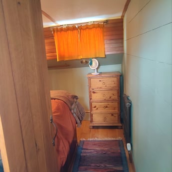 Houseboat 1125 Gloucester photo 23