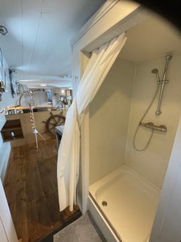 Houseboat 766 Amsterdam photo 28
