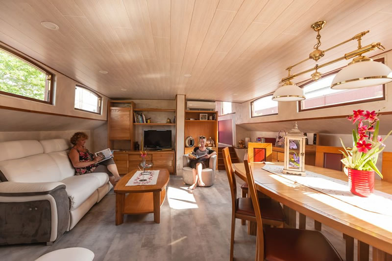 Houseboat Lyon La Semouse B&B and Rivere