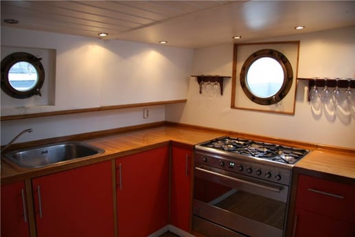 Houseboat 656 Harlingen photo 3