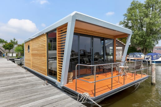 Houseboat Luxurious houseboat
