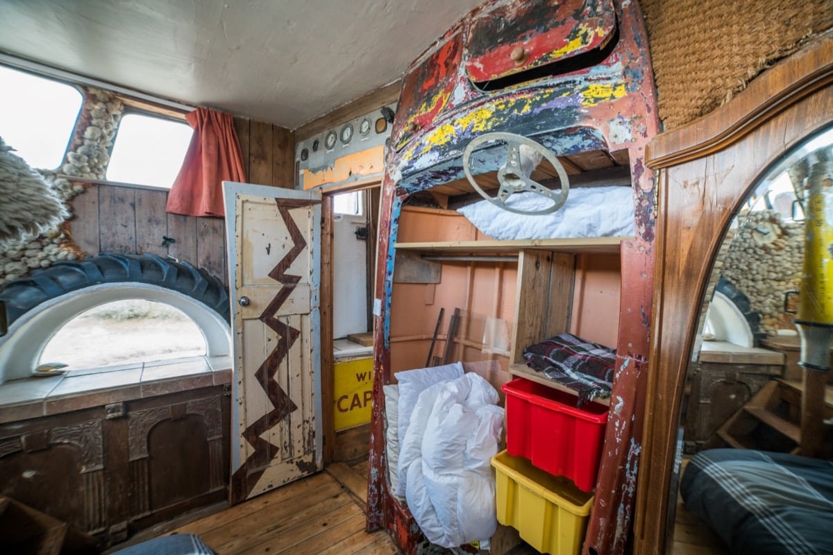 Houseboat ShorehambySea Dodge