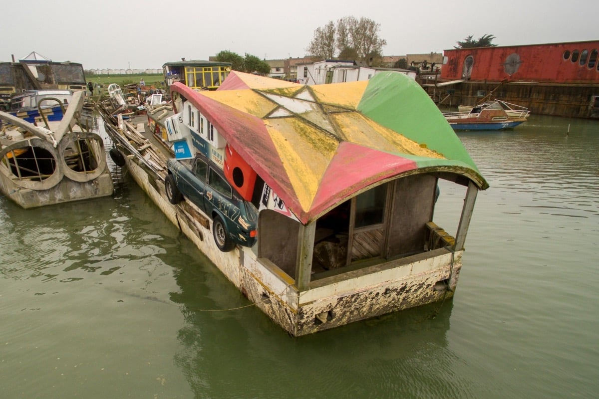 Houseboat ShorehambySea Dodge