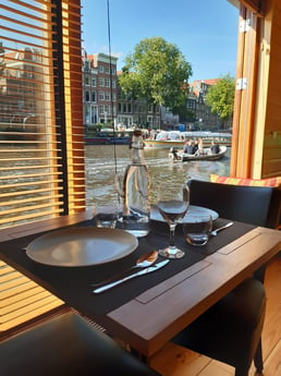 Houseboat 835 Amsterdam photo 2