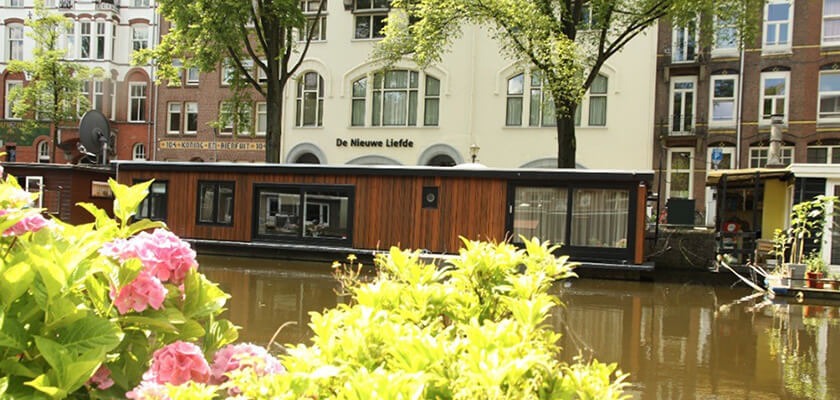 Alquiler de casa flotante en Ámsterdam