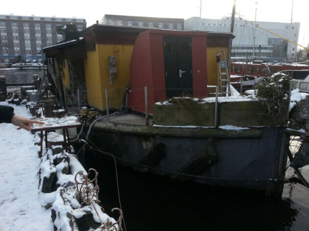 Houseboat Amsterdam renovation before
