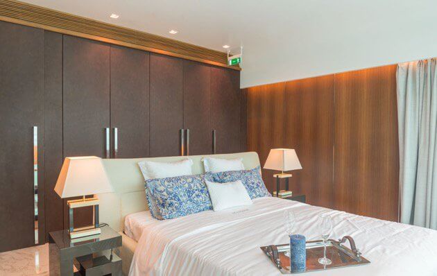 Dormitorio principal de la lujosa casa flotante de Dubái